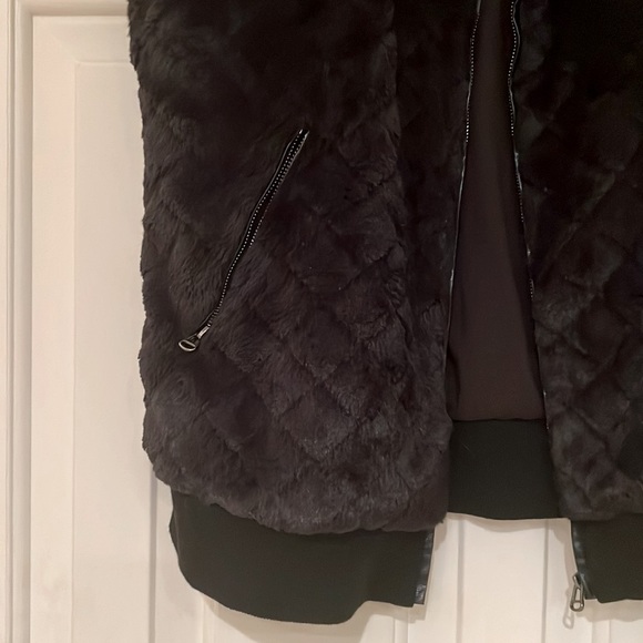 David Lerner Faux Fur Vest - Picture 1 of 3